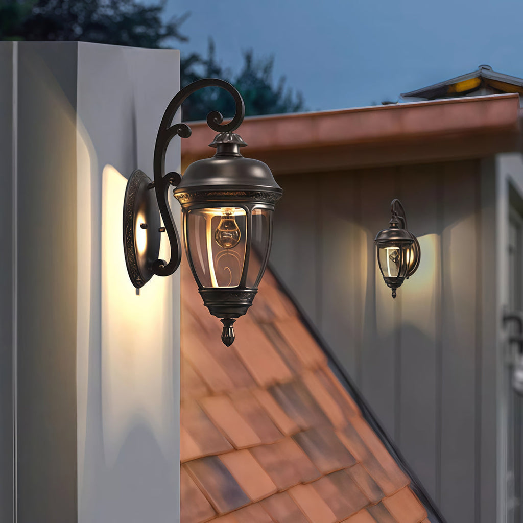 WINTERBOURNE GARDEN BRASS WALL LANTERN