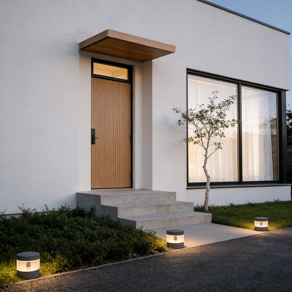 WINDSOR RIVERSTONE OUTDOOR PATHWAY LANTERN