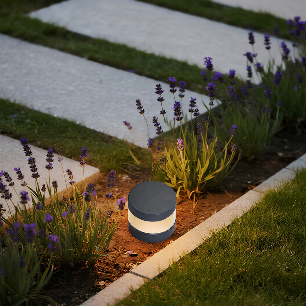 WINDSOR RIVERSTONE OUTDOOR PATHWAY LANTERN