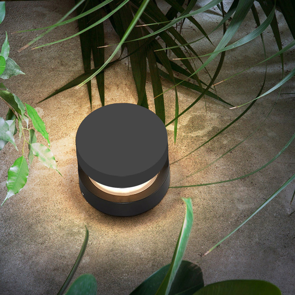 WINDSOR RIVERSTONE OUTDOOR PATHWAY LANTERN