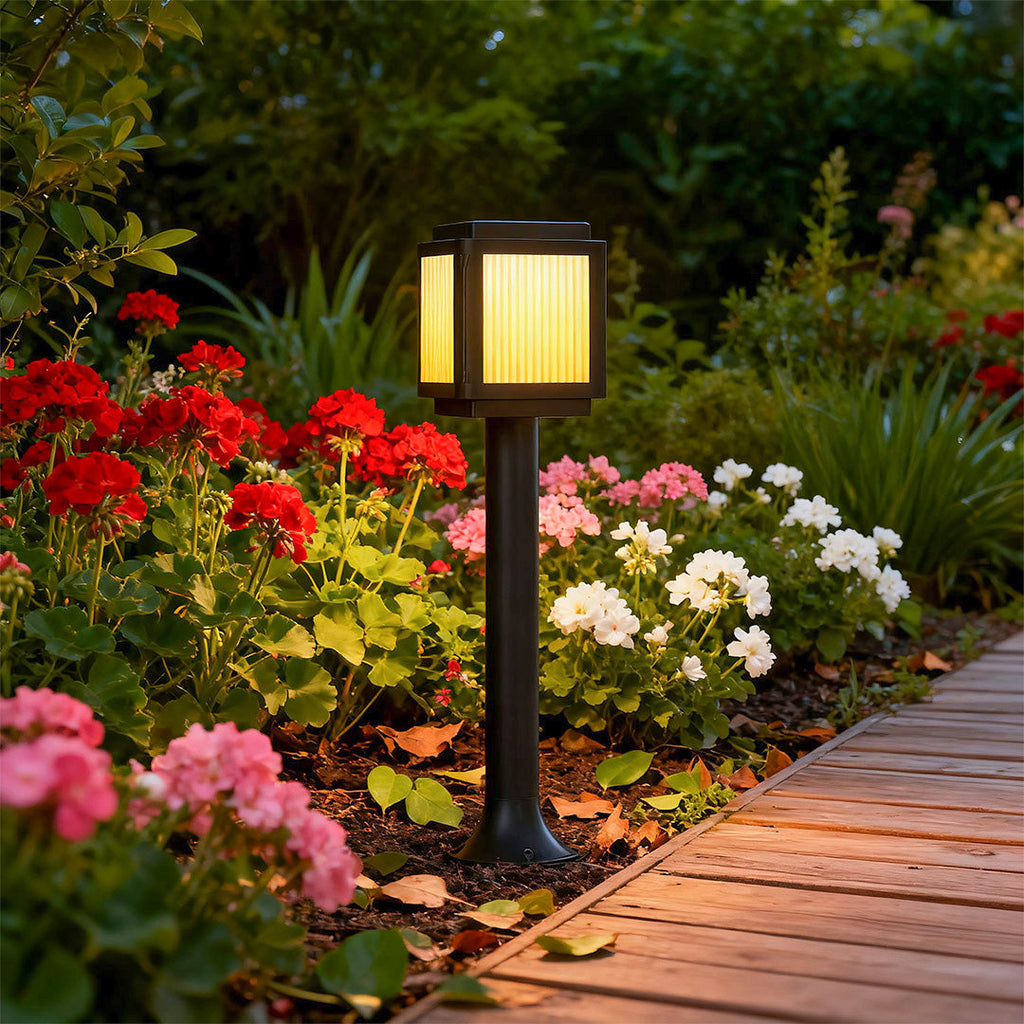 WINDSOR RAY SOLAR GARDEN LANTERN POST