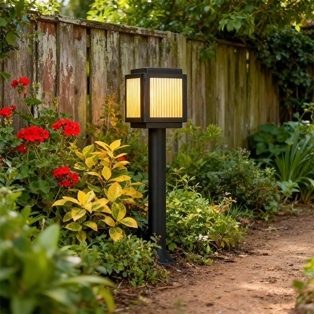 WINDSOR RAY SOLAR GARDEN LANTERN POST
