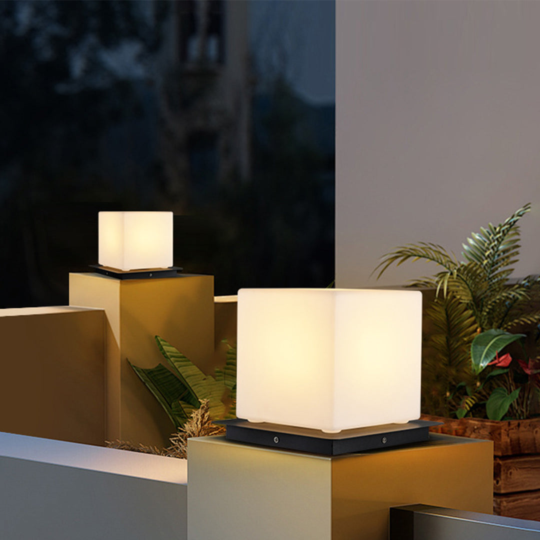 WINCHESTER AQUAPROOF OUTDOOR COLUMN LIGHTS WITH POLYETHYLENE SHADE
