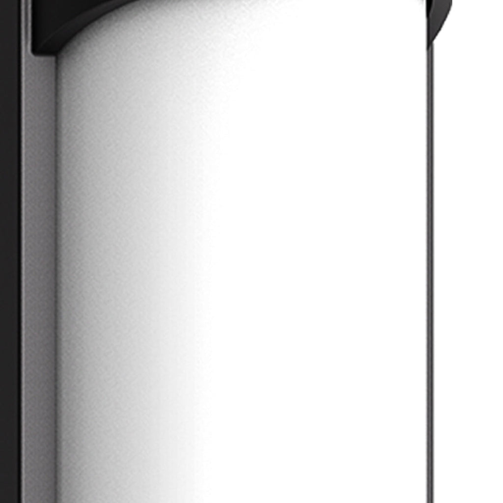 RAVENWOOD WEATHERPROOF OUTDOOR WALL LANTERN
