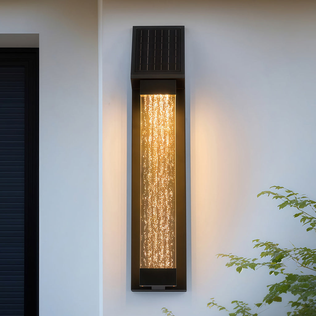 RAVENHURST SOLAR-POWERED OUTDOOR WALL LIGHT