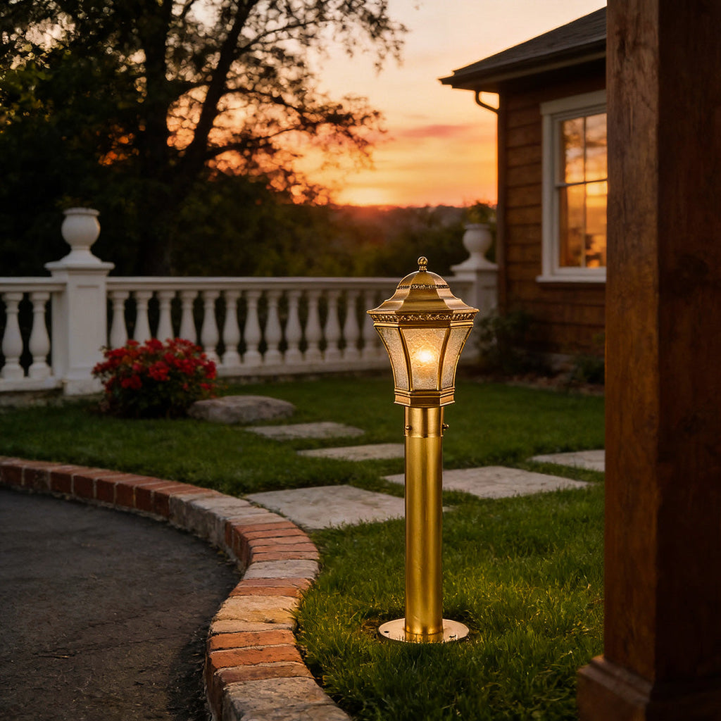 WINDSOR COPPER GARDEN LANTERN WITH WATERPROOF GLASS ENCLOSURE