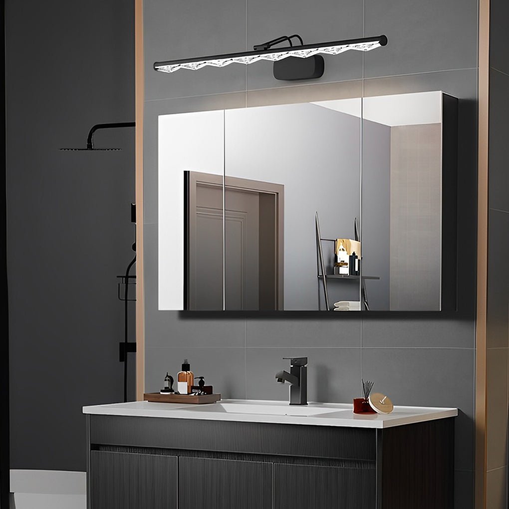 WINDSOR PRISMATIC BATHROOM ILLUMINATOR WITH MULTI-SIDED ACRYLIC GLOW