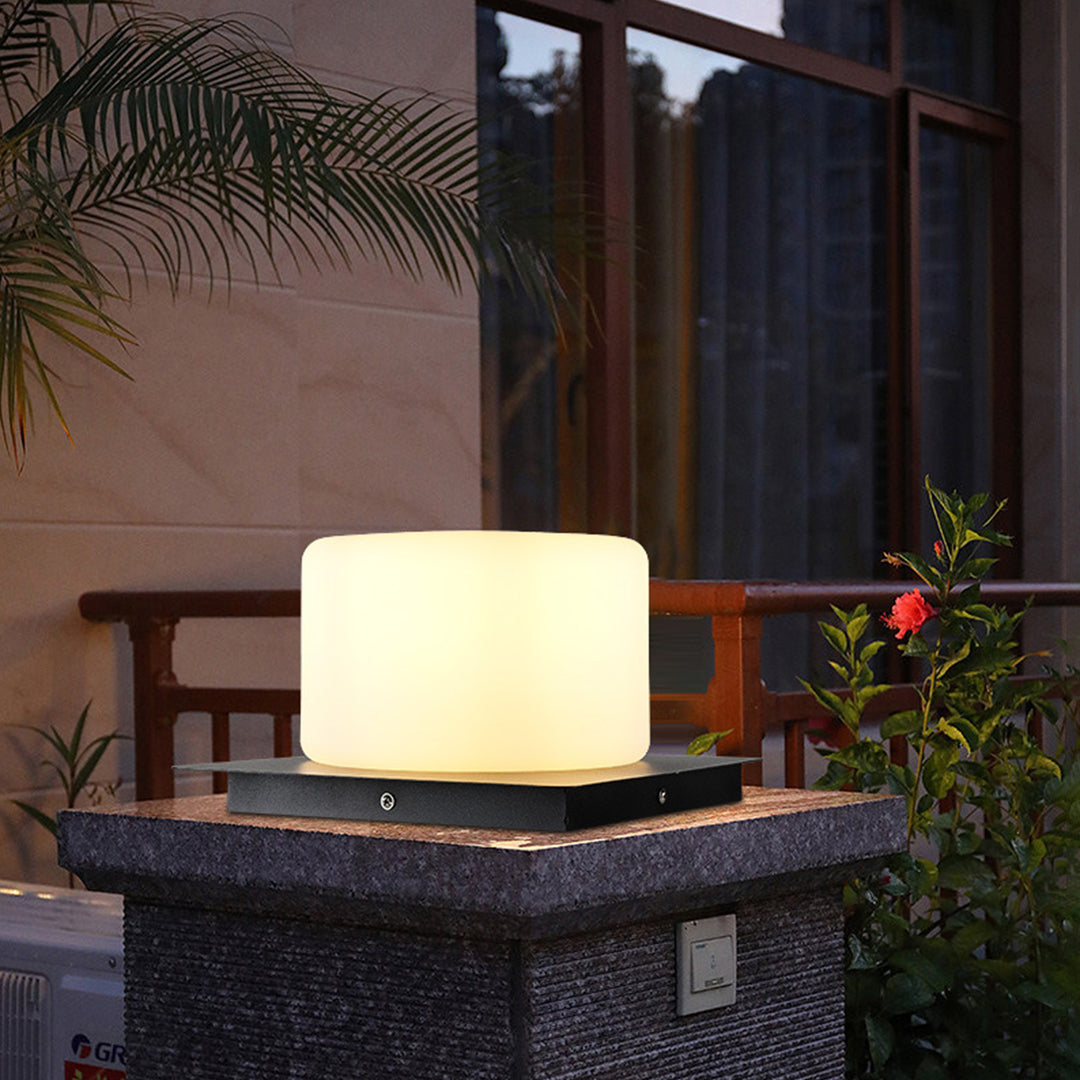 WINCHESTER AQUAPROOF OUTDOOR COLUMN LIGHTS WITH POLYETHYLENE SHADE