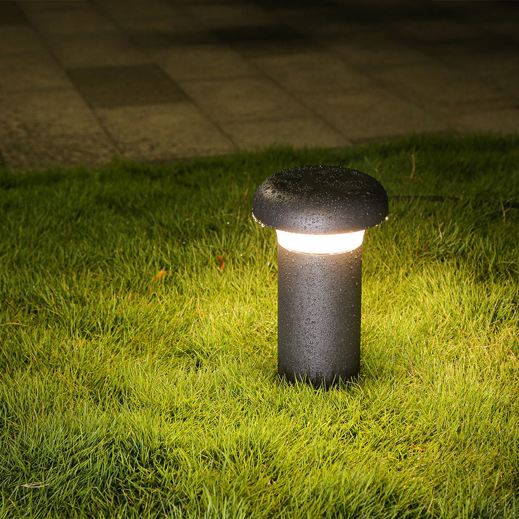 RAVENSHIRE TEXTURED GARDEN LANTERN | Waterproof Bollard Illumination