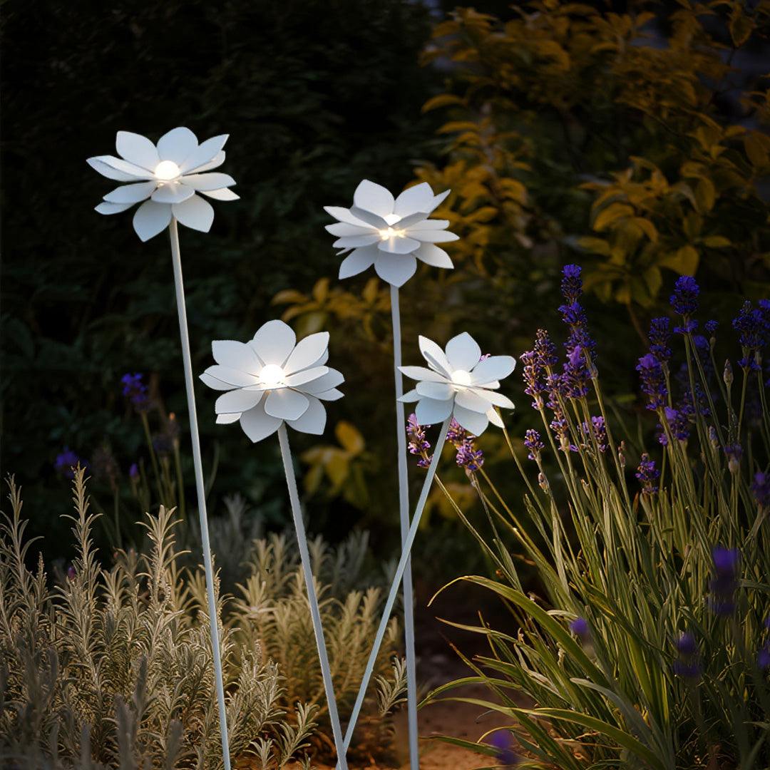 WINTHROP GARDEN BLOOM LED LIGHTS IN WHITE, WEATHER-RESISTANT FLOWER DESIGN