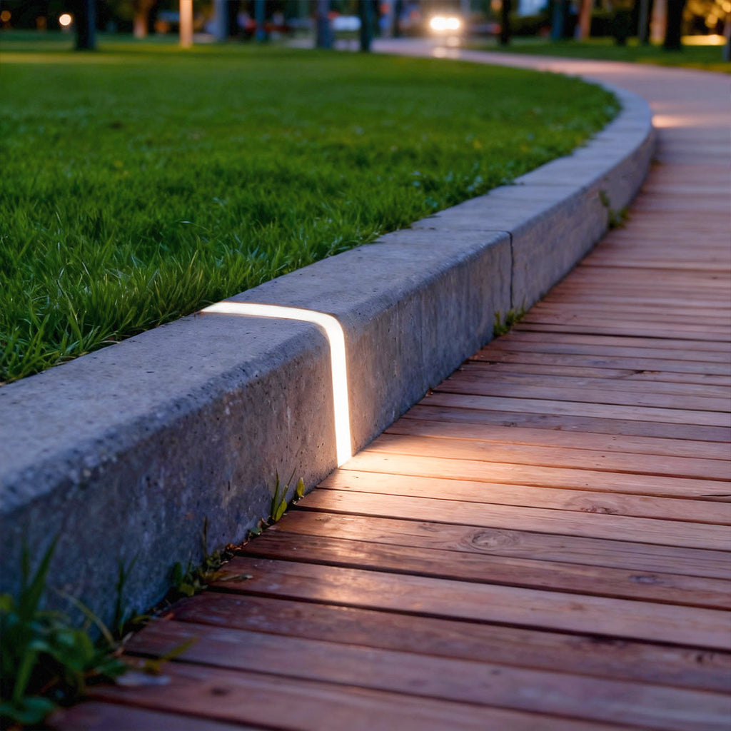 WINTHORPE AQUA-RESISTANT STEP LANTERN FOR COURTYARD ILLUMINATION