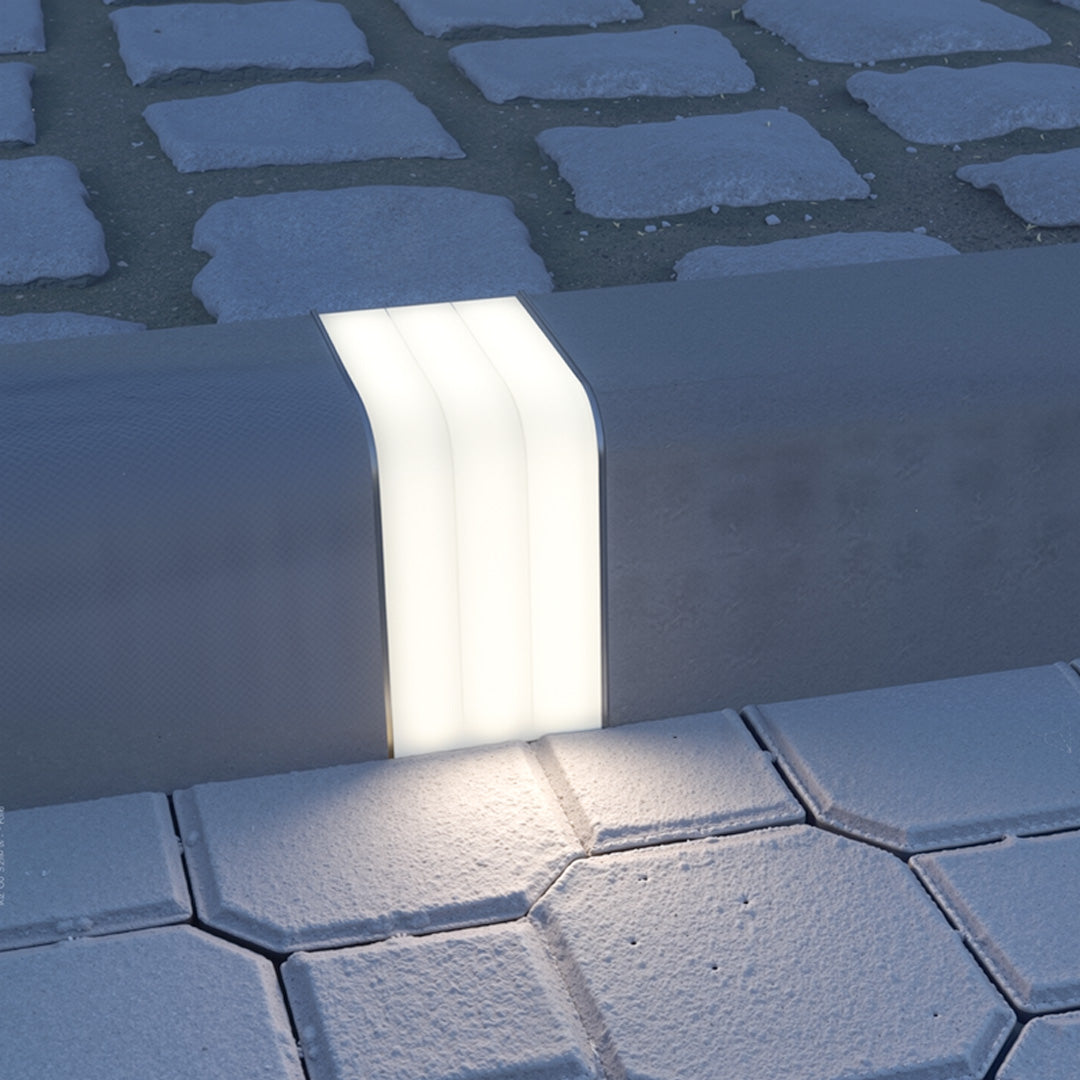 WINTHORPE AQUA-RESISTANT STEP LANTERN FOR COURTYARD ILLUMINATION