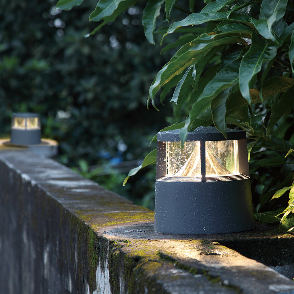 WINDSOR STONE PATHLIGHTS, SCULPTURAL OUTDOOR ILLUMINATION
