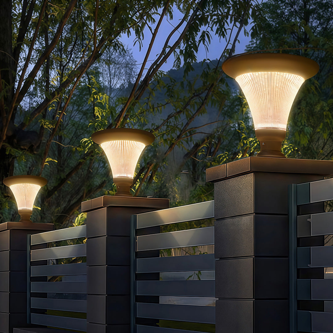 ALDERSON RUSTIC GARDEN TORCH WITH WATERPROOF BRIGHTNESS