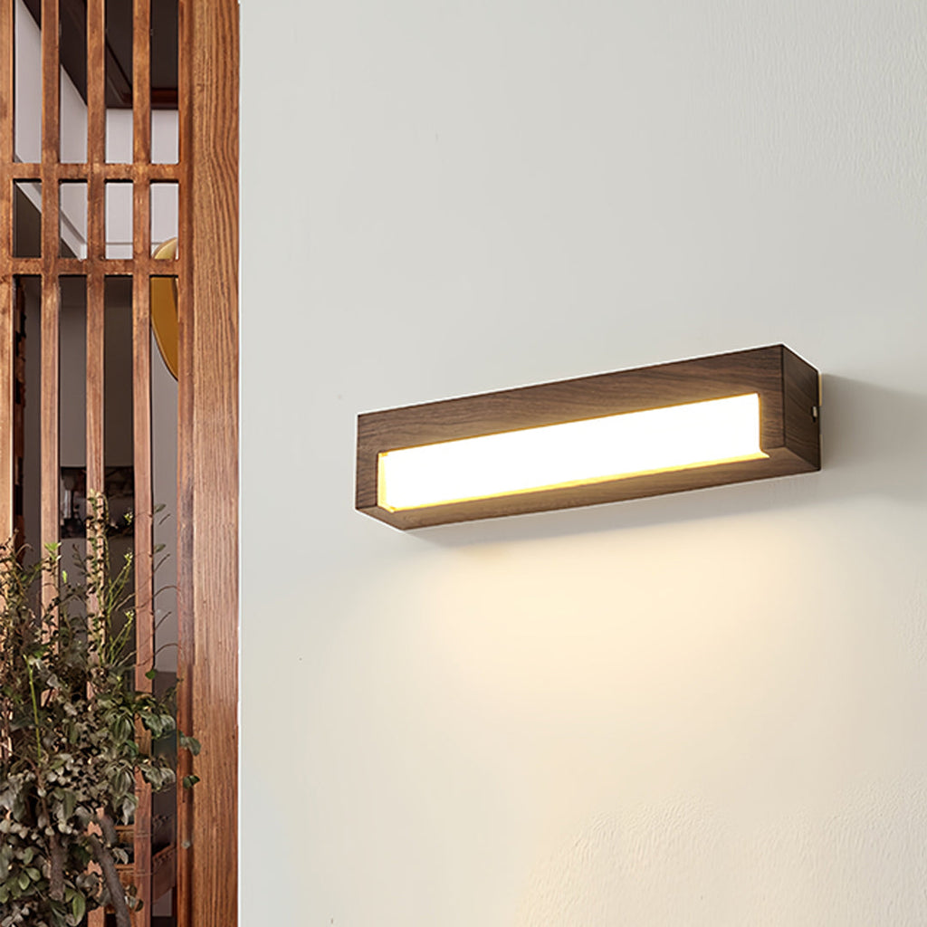 WINTHROP RUSTIC WOODEN WALL SCONCE