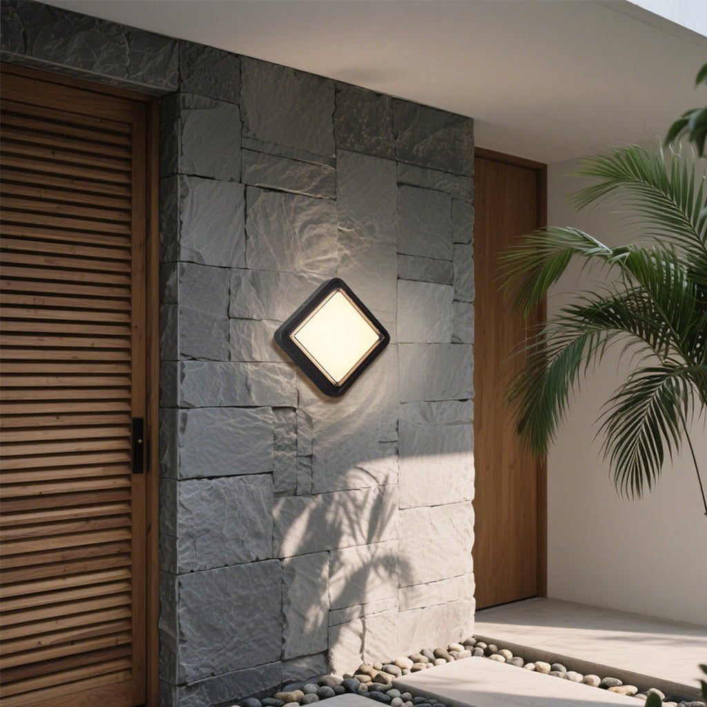WINTHORPE WEATHERPROOF WALL LANTERN