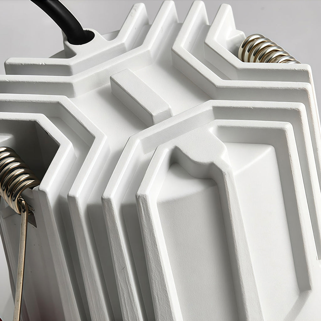 THORNBURY ALUMINUM RECESSED LED DOWNLIGHT WITH ANTI-GLARE TECHNOLOGY