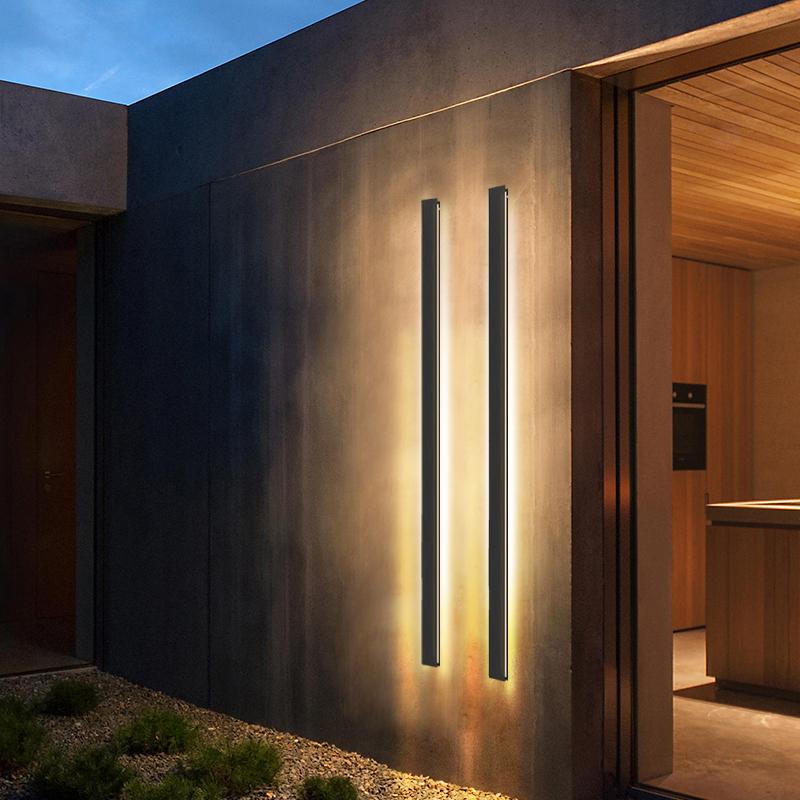 WINDSOR BLACK LINEAR OUTDOOR LIGHTING SCULPTURE