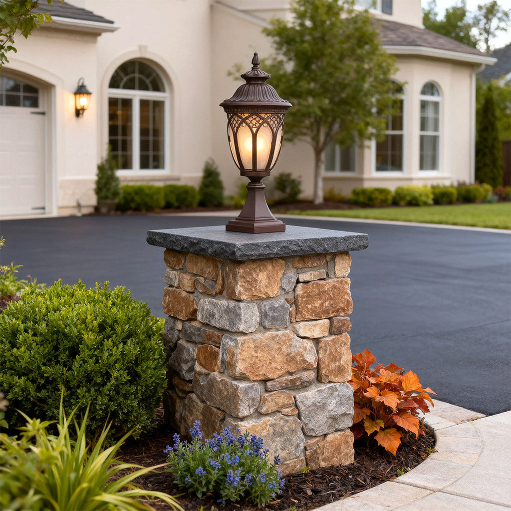 WINDSOR GARDEN COLUMNS WEATHERPROOF LIGHTING SCULPTURE