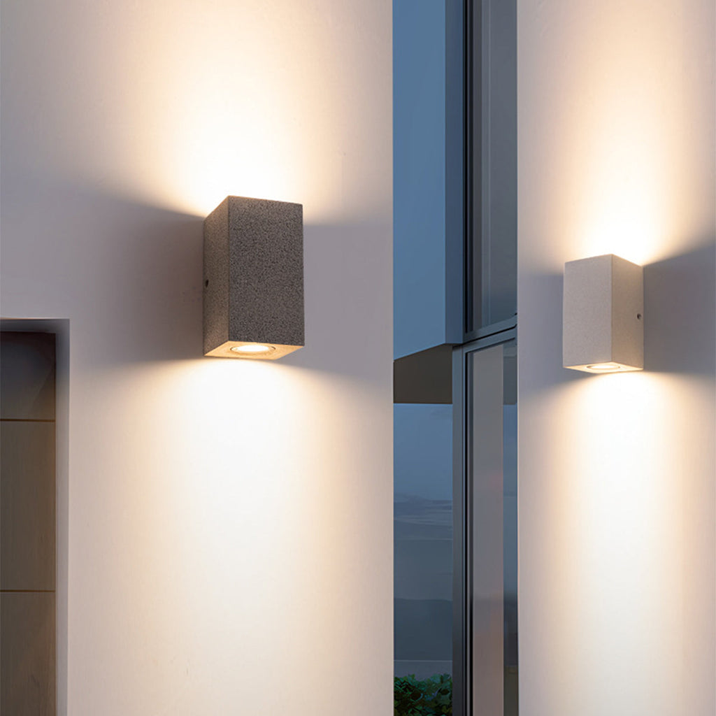 CHALFONT RAINPROOF DUAL-FACED WALL LANTERN