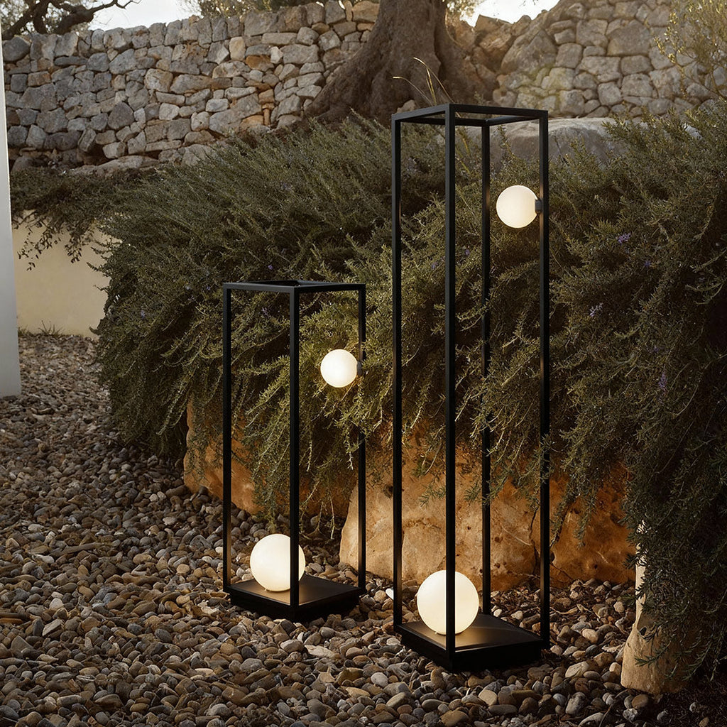 HEATHCLIFF GARDEN POST LANTERN