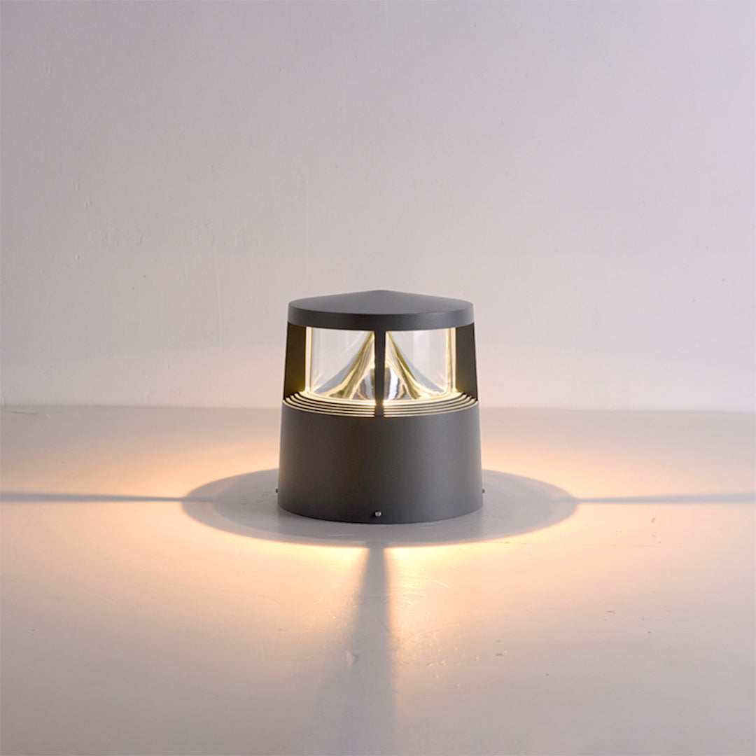 WINDSOR STONE PATHLIGHTS, SCULPTURAL OUTDOOR ILLUMINATION