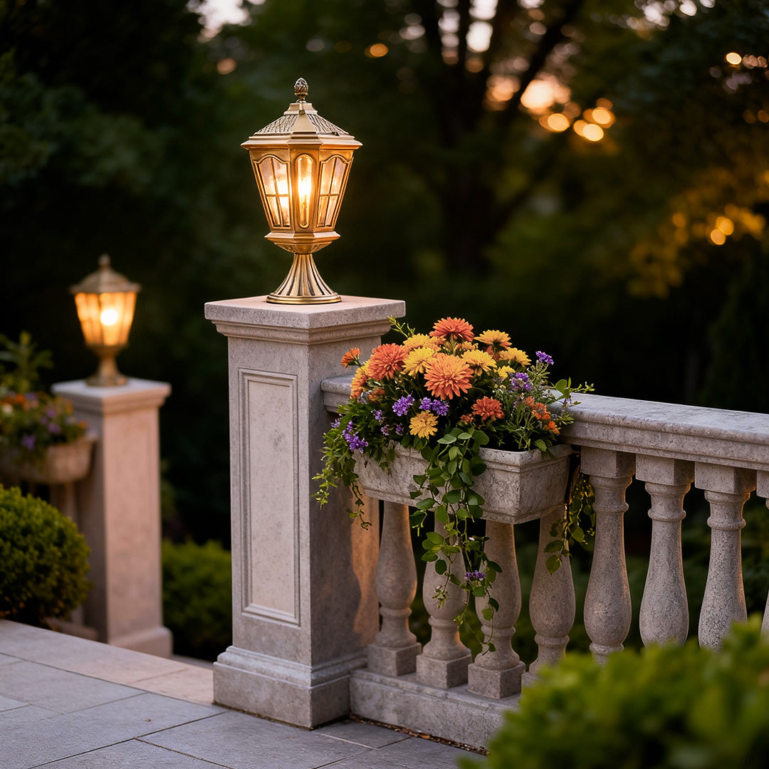 WINDSOR GARDEN PILLAR ILLUMINATOR