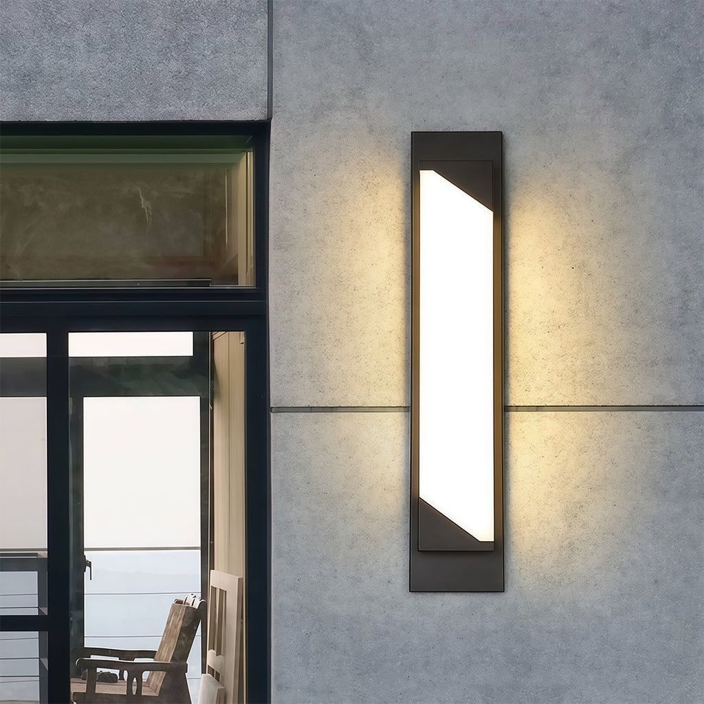 WINTERBOURNE MODERN LINEAR OUTDOOR LIGHTING FIXTURE