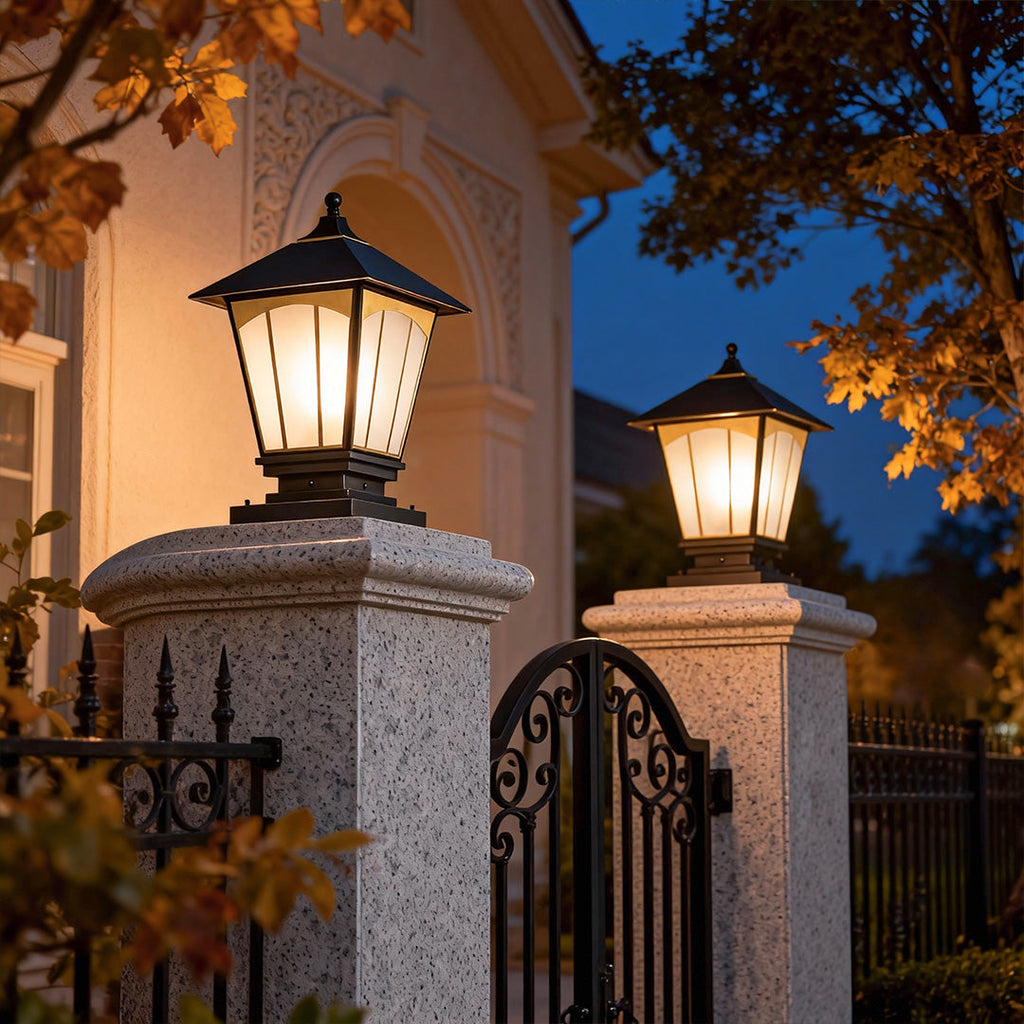 WINTHORPE GARDEN PILLAR LANTERN – Weatherproof Outdoor Illumination for Fencing