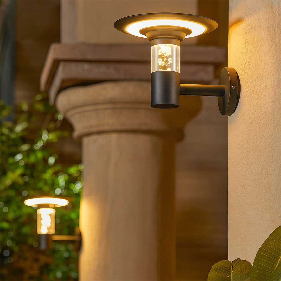 WINCHESTER SOLAR GARDEN WALL LANTERN - WEATHERPROOF OUTDOOR ILLUMINATION