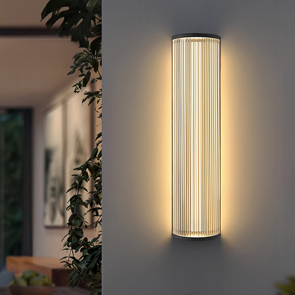 WINDSOR GARDEN VERTICAL LANTERN - Outdoor Waterproof Wall Fixture