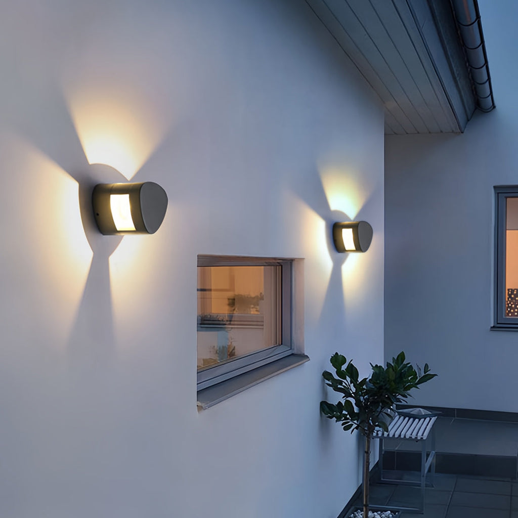WINTHORPE TRILIGHT OUTDOOR SCONCE