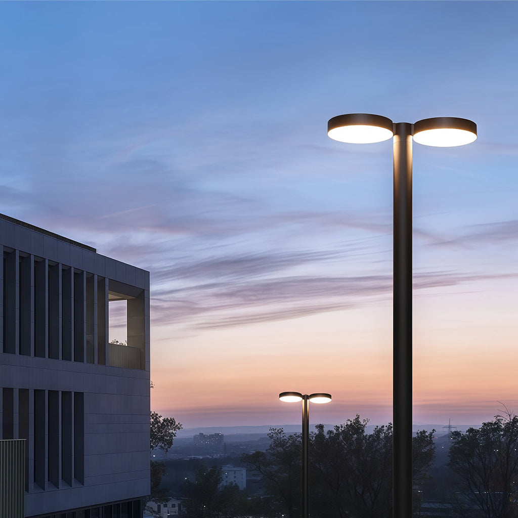 WINTERBOURNE SOLAR-POWERED GARDEN ILLUMINATOR