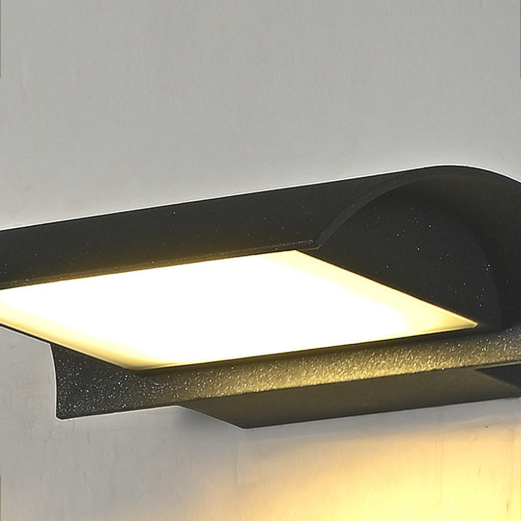 WINDSOR GARDEN WALL LANTERN - Contemporary Waterproof LED Fixture