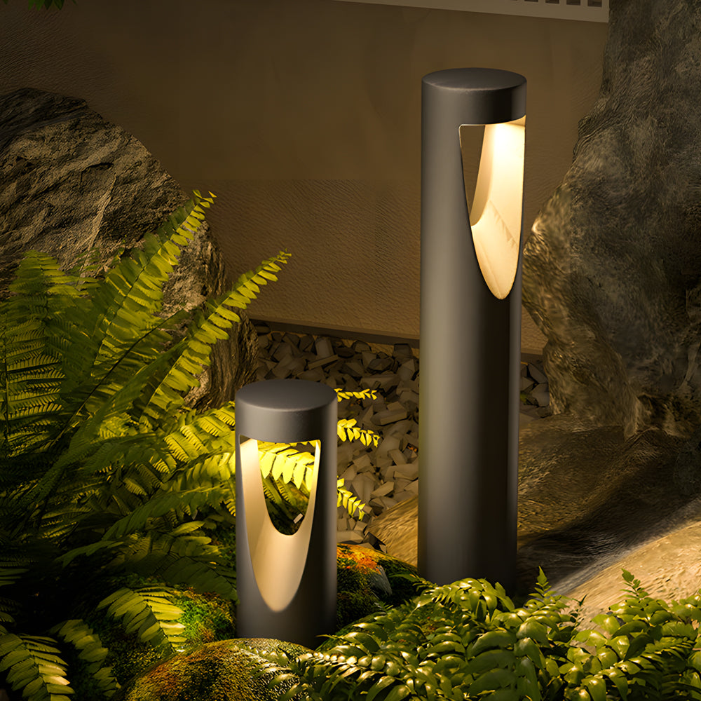 WINDSOR GLOW WATER-RESISTANT PATHWAY LANTERN