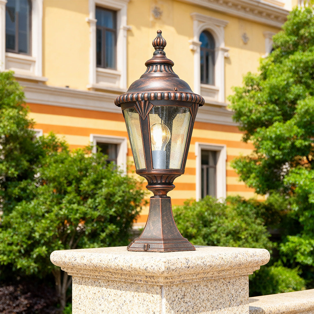 WINDSOR GARDEN COLUMN BEACON LIGHT
