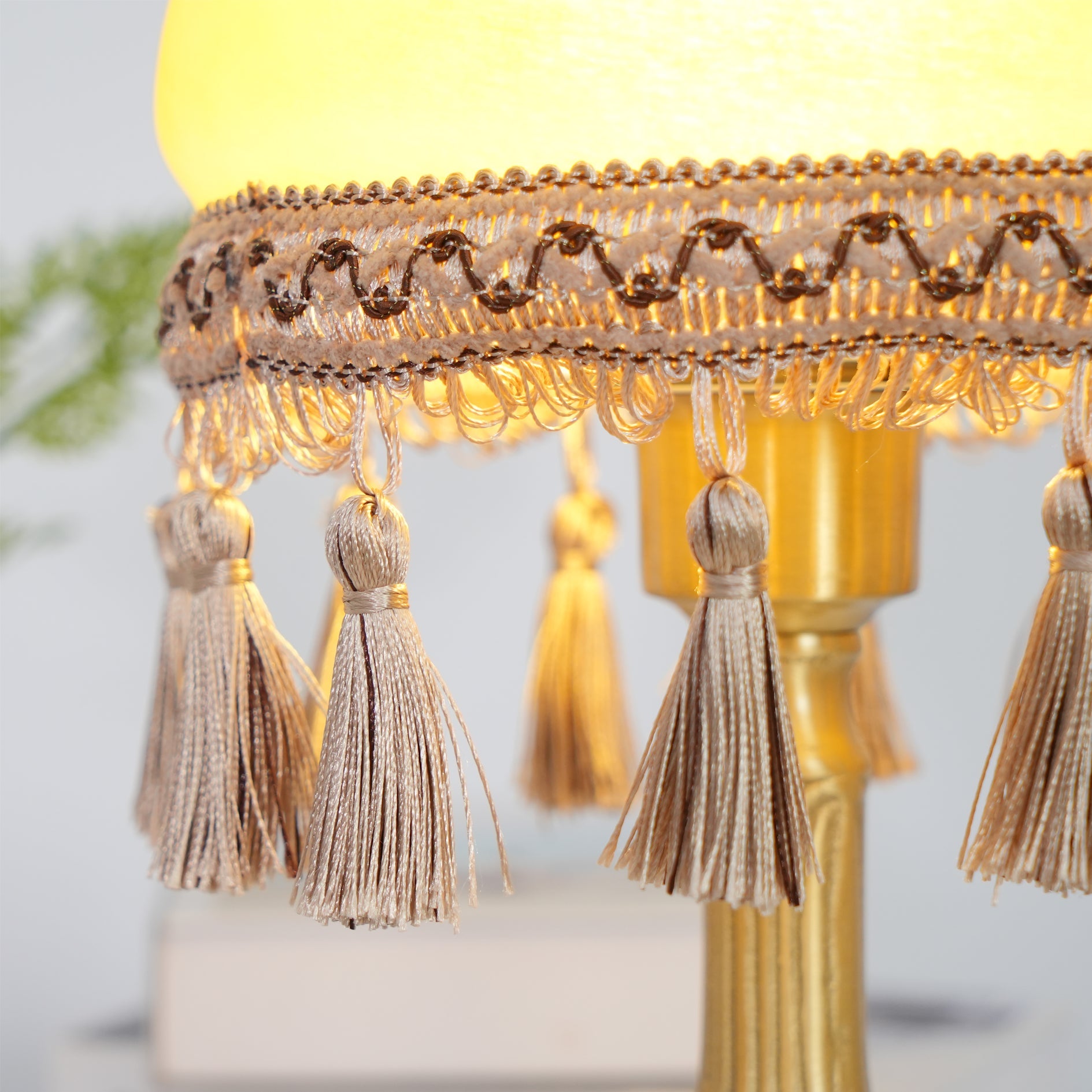CHATEAU DORÉ BRASS TASSELED LAMP