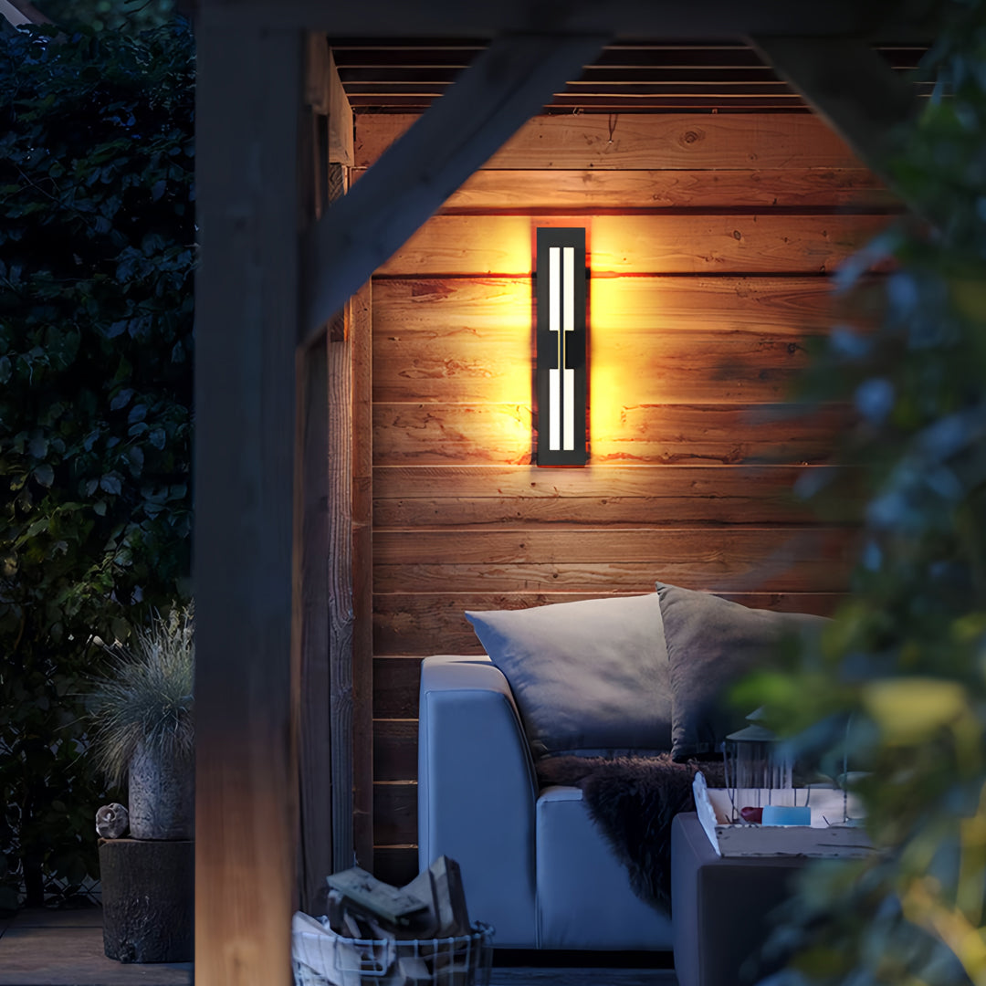 WINDSOR STRAIGHT EDGE OUTDOOR SCONCE, WEATHER-RESISTANT ILLUMINATOR