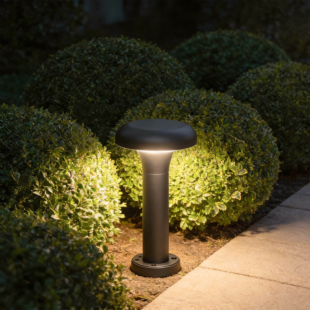 RAVENWOOD GARDEN BEACON: MODERN LED BOLLARD LIGHTING