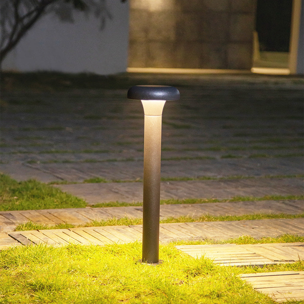 RAVENWOOD GARDEN BEACON: MODERN LED BOLLARD LIGHTING