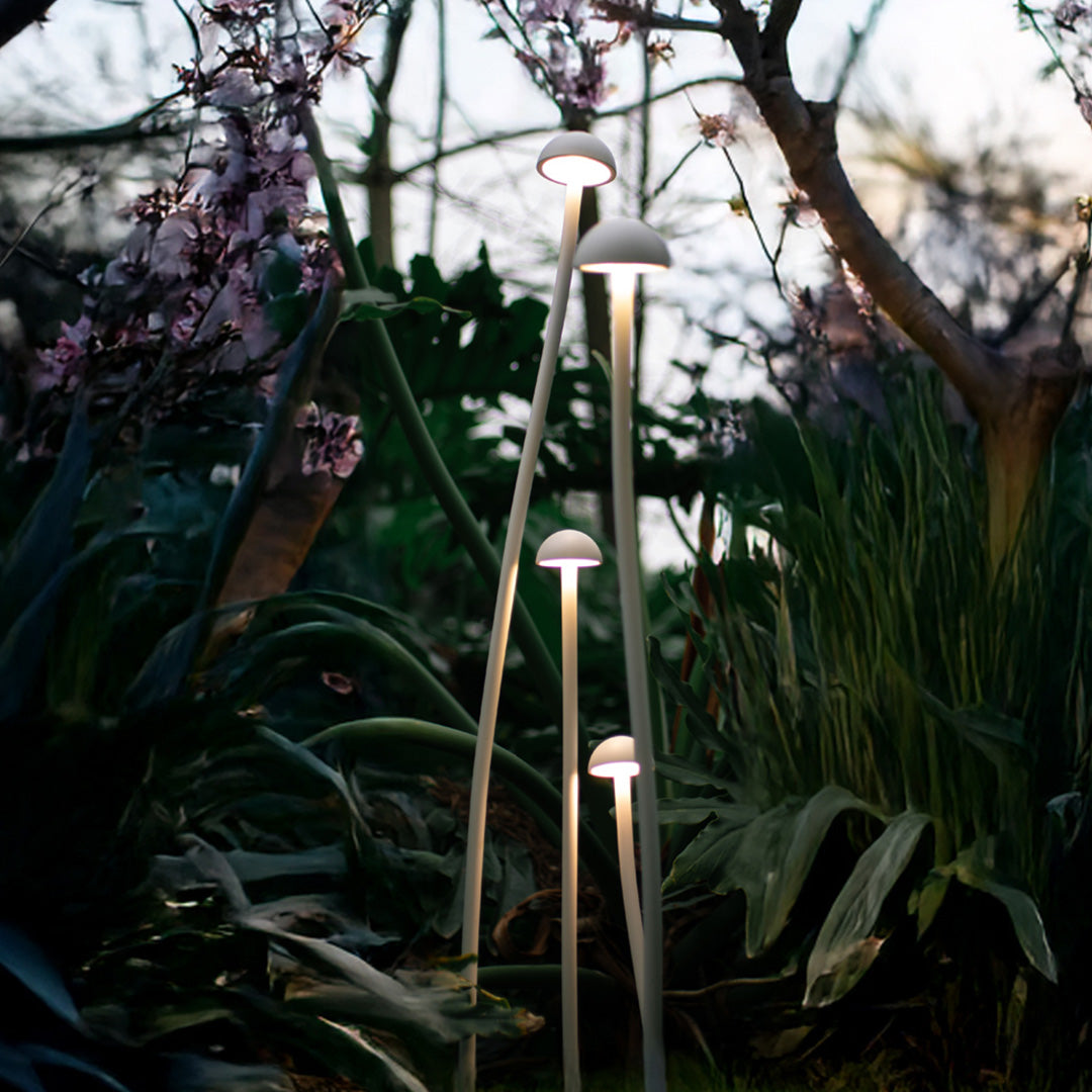 RAVENHURST OUTDOOR MUSHROOM GLOW LIGHTING