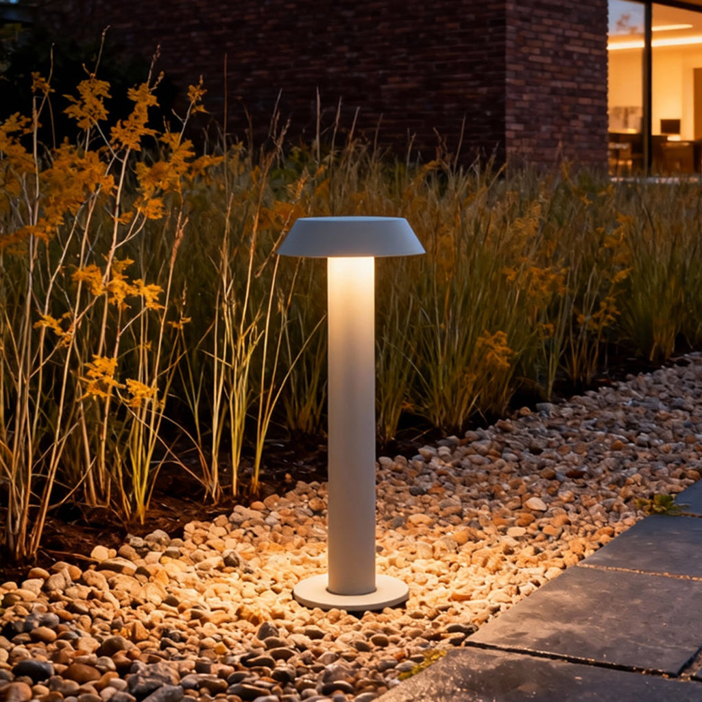 WINTHROP WATERPROOF GARDEN PATHWAY ILLUMINATOR