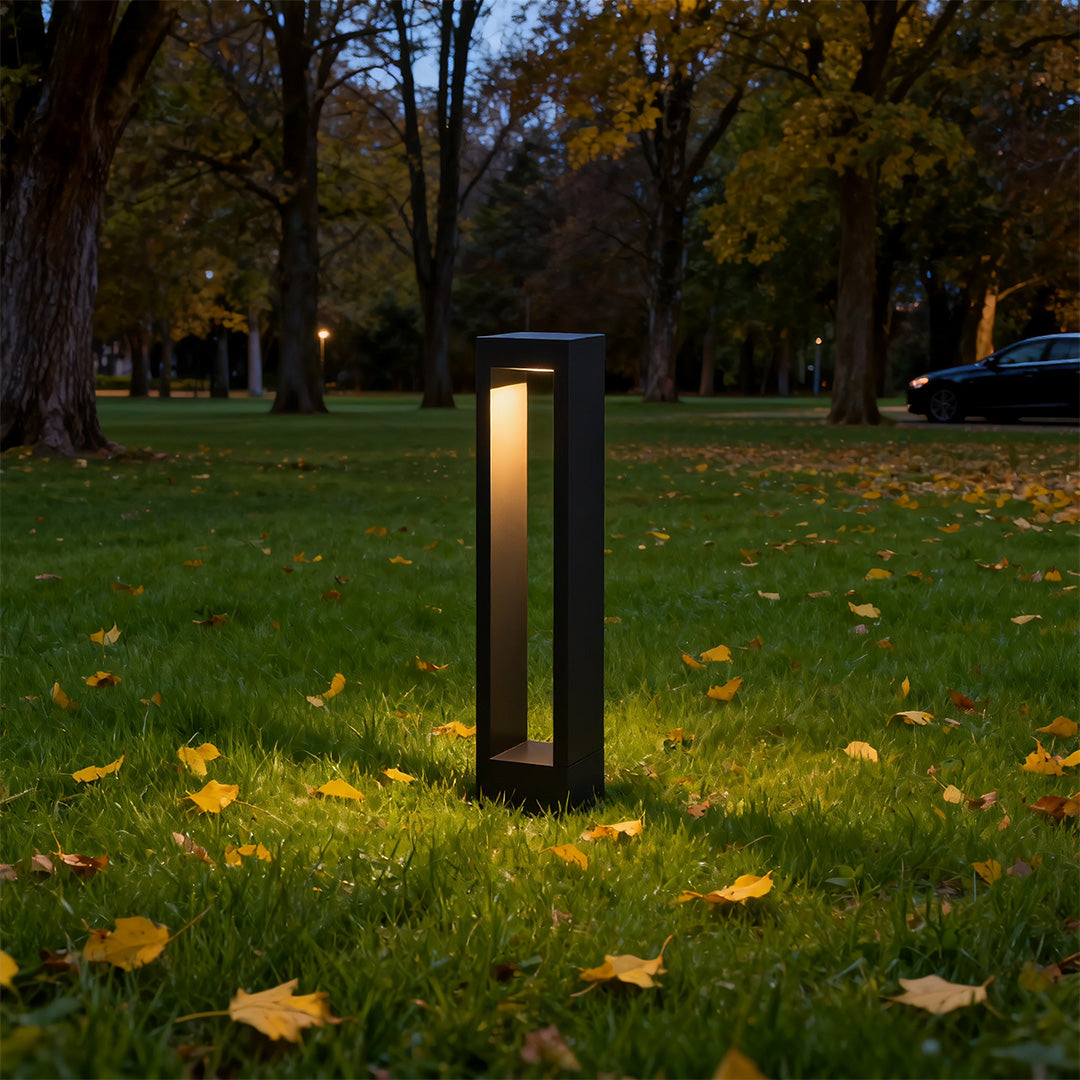 WILLOUGHBY RAINPROOF GARDEN ILLUMINATORS"  
2. "SAVILLE DURABLE OUTDOOR BEACON LANTERNS"  
3. "THORNBURY WEATHER-RESISTANT PATHWAY LUMINAIRE"  
4. "HASTINGS LED GARDEN PILLAR LIGHTS"  
5. "BROMLEY STURDY OUTDOOR LIGHTING COLUMNS"  
6. "CHESTERFIELD RUGGED