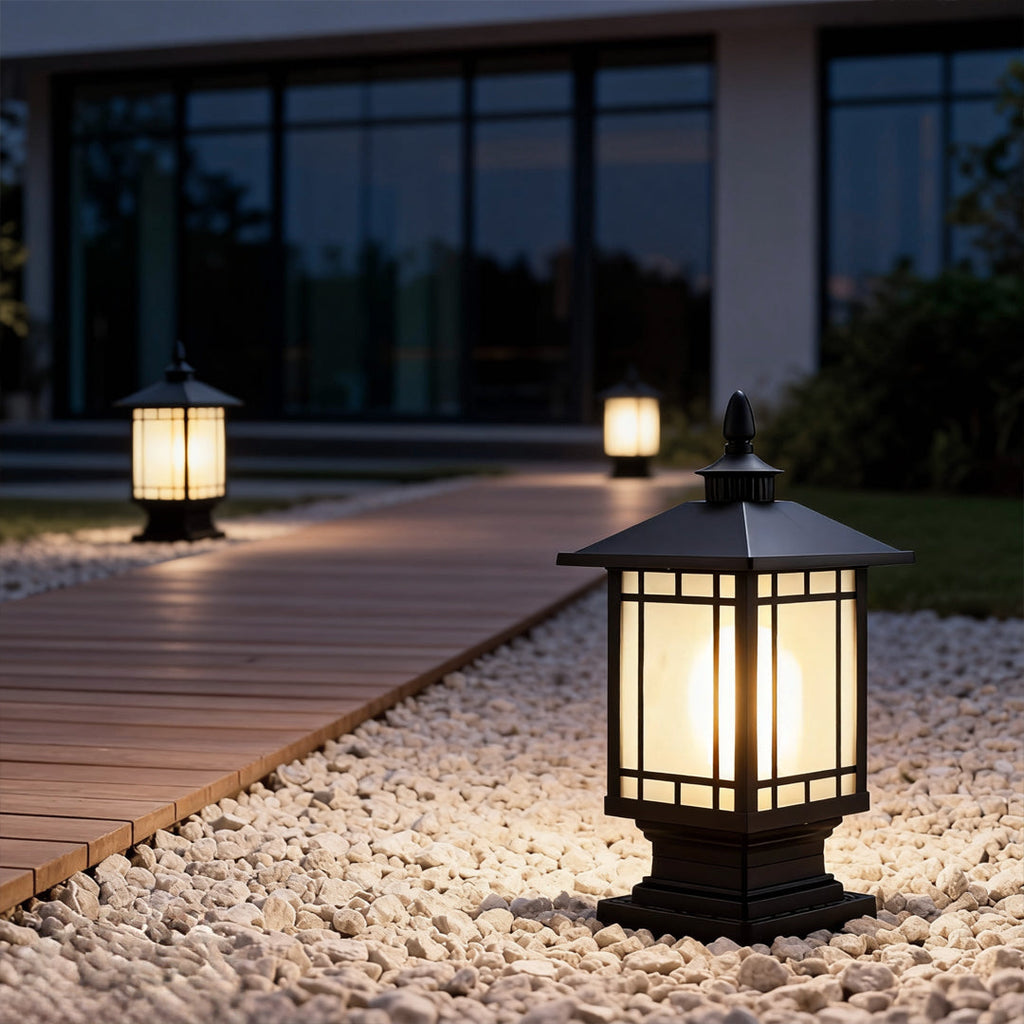 WINCHESTER VINTAGE IRON POST LANTERN - WATER-RESISTANT OUTDOOR ILLUMINATION
