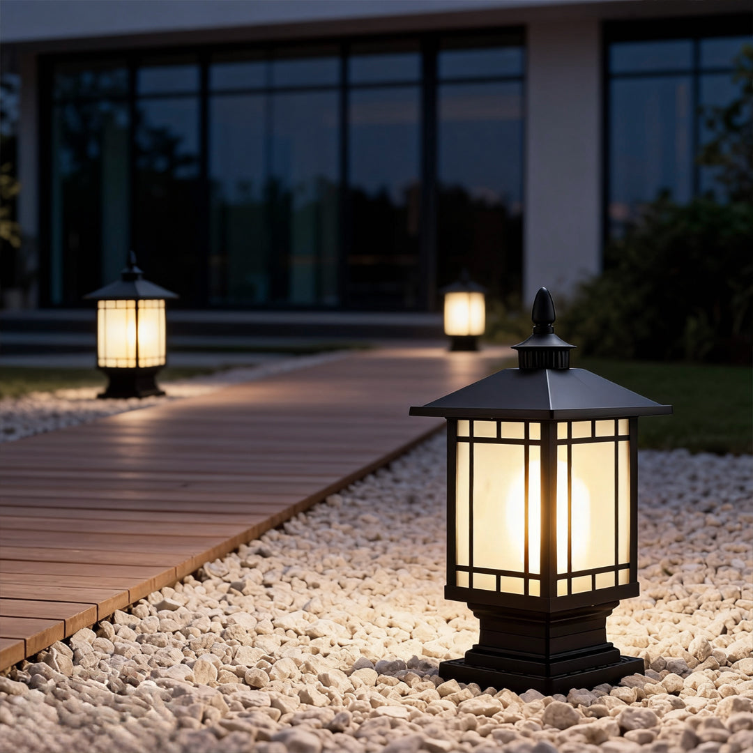 WINCHESTER VINTAGE IRON POST LANTERN - WATER-RESISTANT OUTDOOR ILLUMINATION