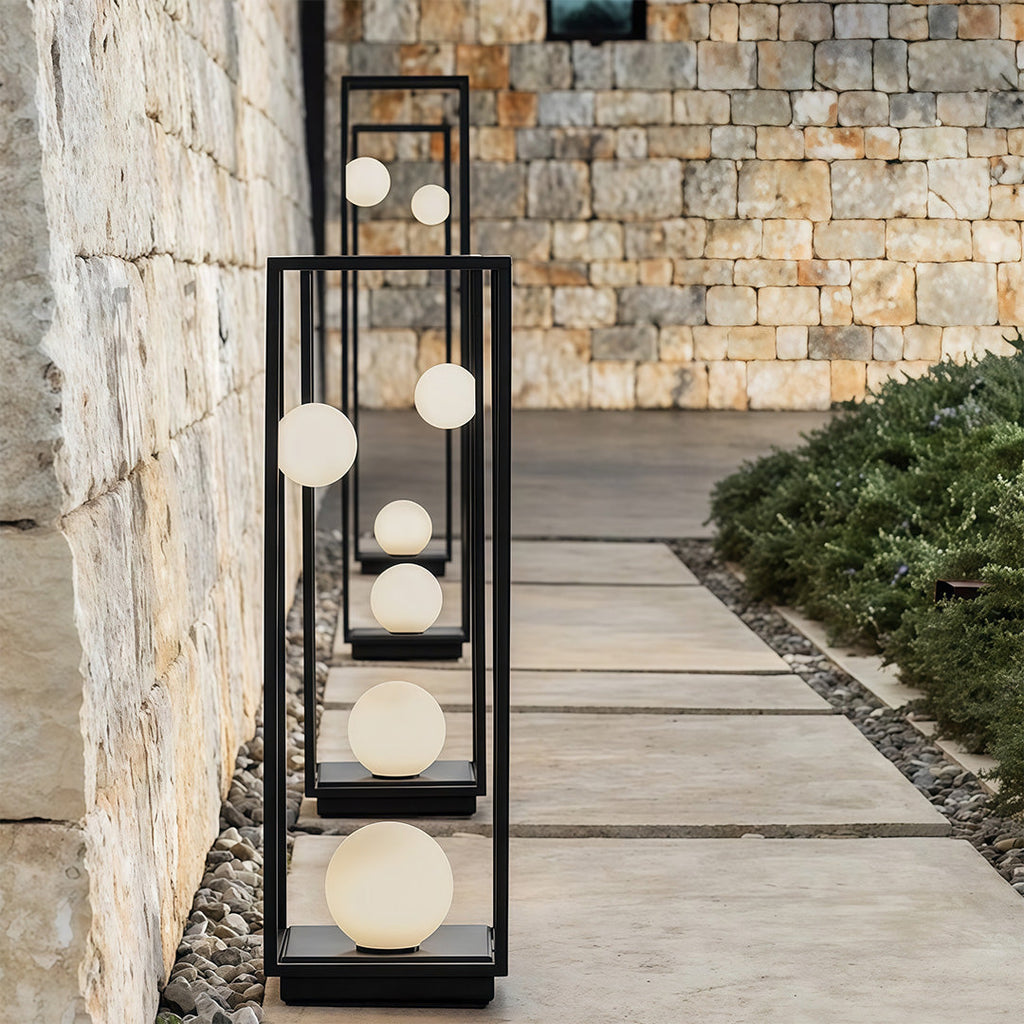 HEATHCLIFF GARDEN POST LANTERN