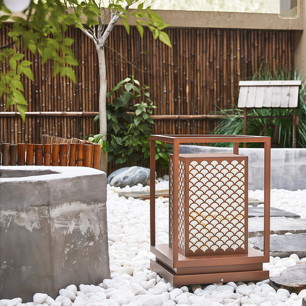 WINDSOR GARDEN GUARDIAN WATERPROOF LANTERN