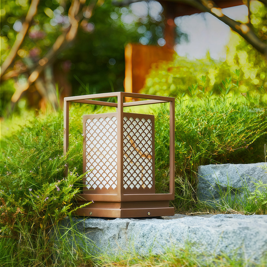 WINDSOR GARDEN GUARDIAN WATERPROOF LANTERN