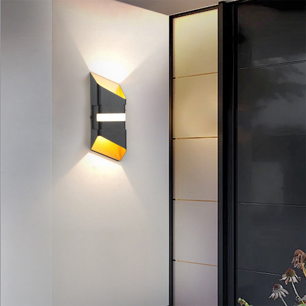 WINCHESTER SQUARE TUBE LED DUAL-FLOW OUTDOOR WALL LANTERN