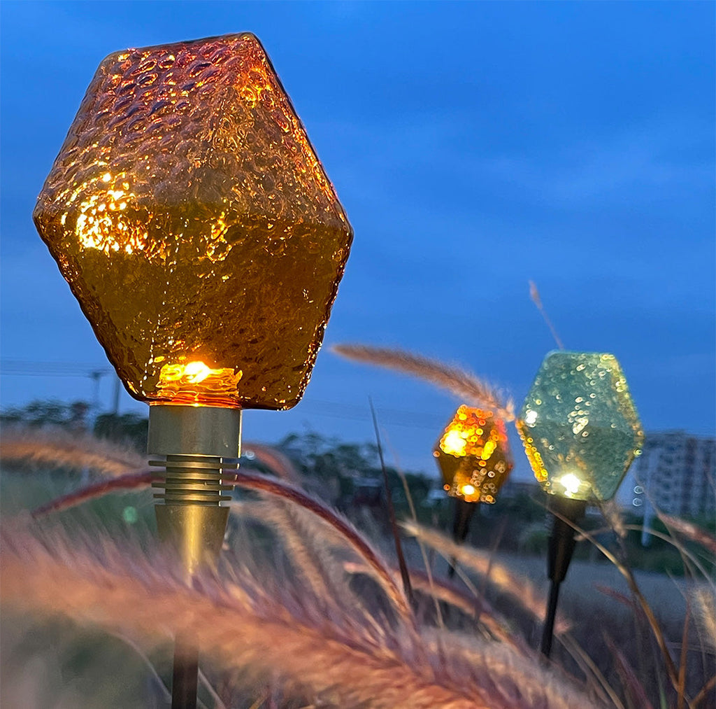 WINDSOR GLINT PATHWAY LED ORNAMENTAL LANTERN